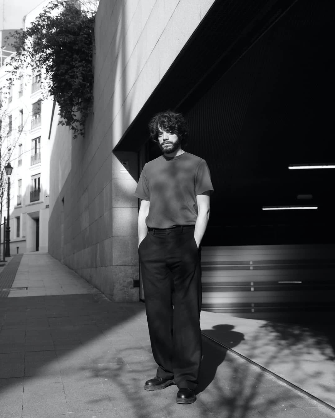 Actor y cantante rosarino.