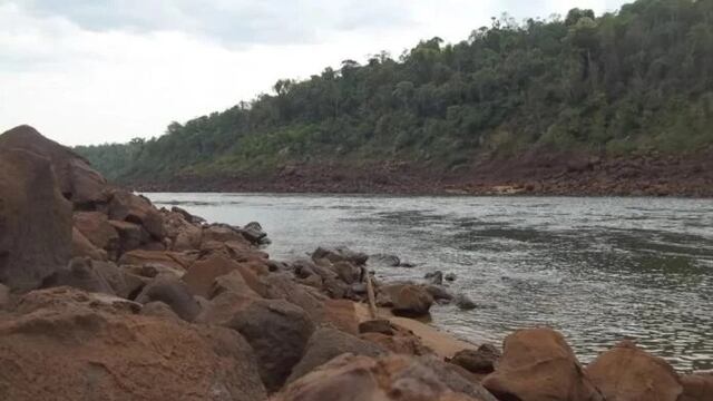 Hallaron restos arqueológicos precolombinos en las Cataratas del Iguazú.