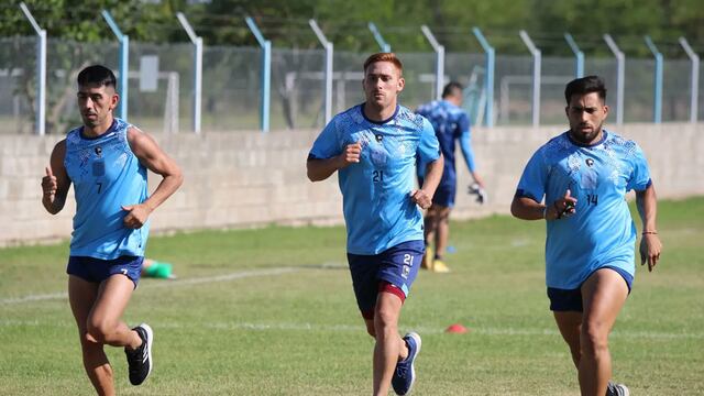 "Estamos de vuelta", publicaron desde las redes de Racing y compartieron fotos del primer entrenamiento. (@ClubARacing)