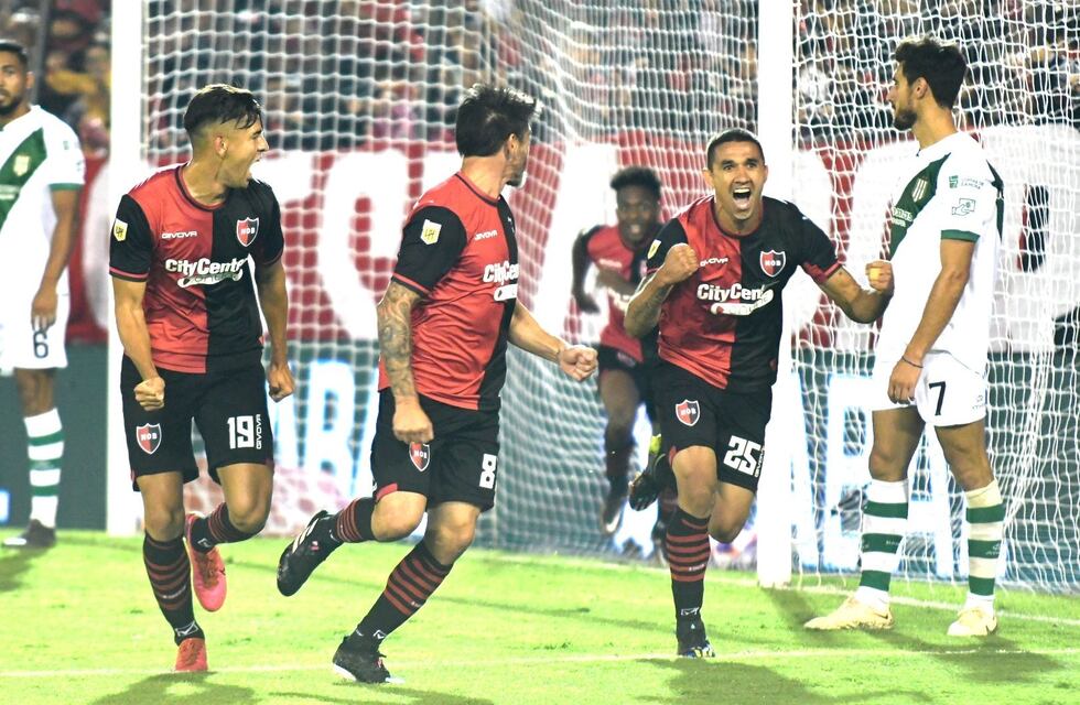 Newell’s venció a Banfield con un jugador menos y sumó posiciones en la tabla de la Liga Profesional