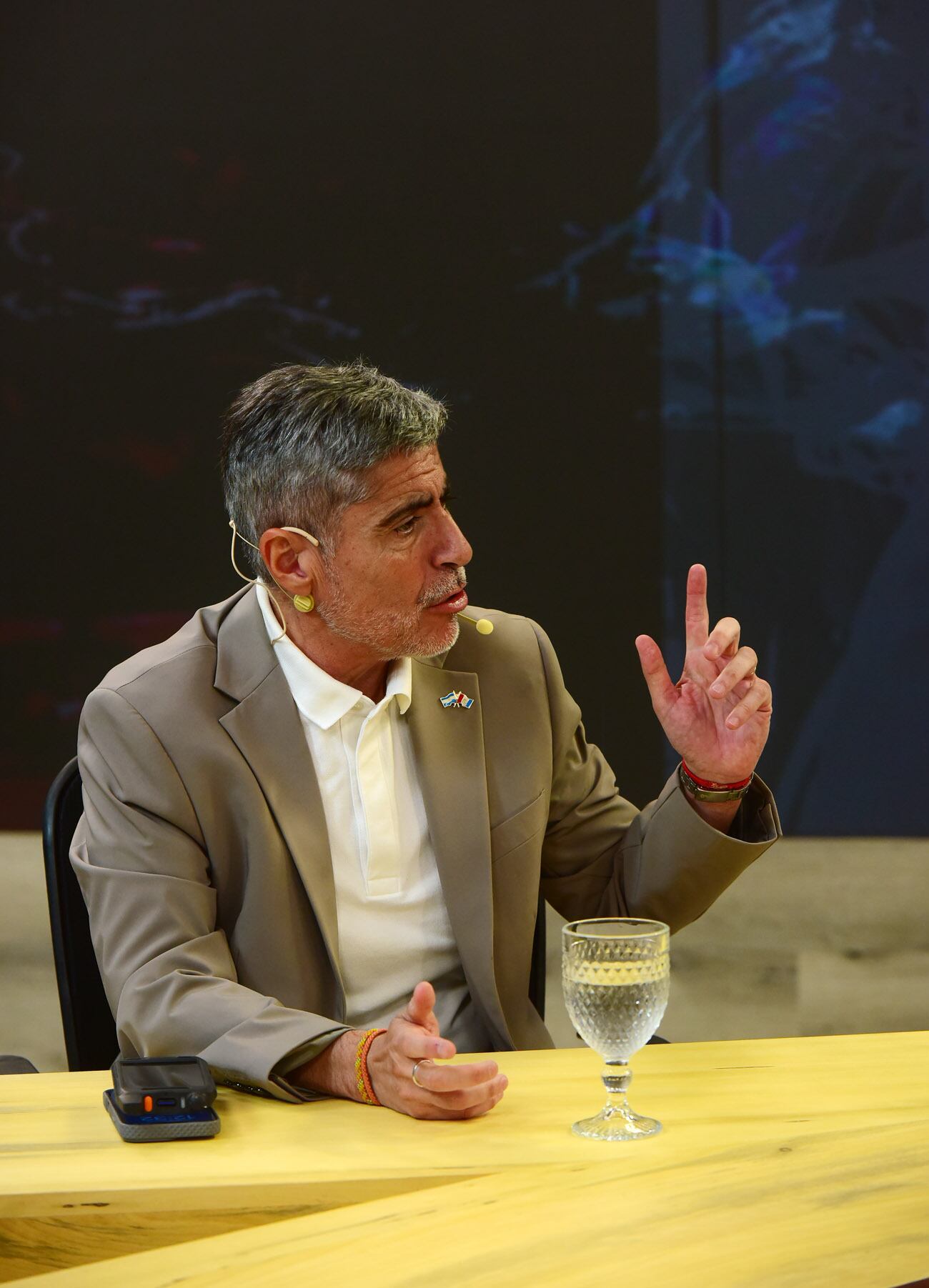 El ministro de seguridad Juan Pablo Quinteros en el programa Voz y Voto.  (Nicolás Bravo / La Voz)