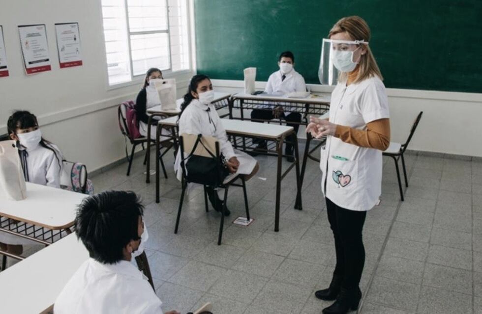 Docentes conocerán en tiempo real los contagios en las escuelas mendocinas