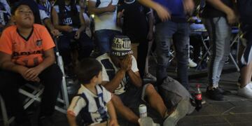 Las mejores fotos de los hinchas de Talleres alentando en Córdoba. (Javier Ferreyra)