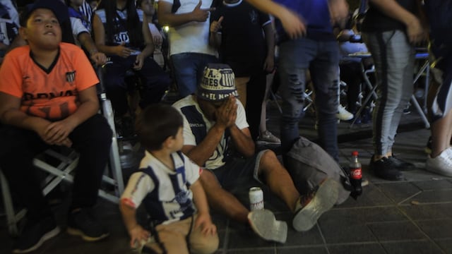 Las mejores fotos de los hinchas de Talleres alentando en Córdoba. (Javier Ferreyra)