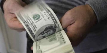 El dólar "blue" comenzó la semana en alza. Foto: Archivo.