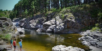 Los cajones de El Durazno, una de las ollas ideales para escapar del calor en Córdoba.