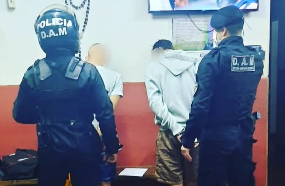 Fueron detenidos tras la sustracción de un celular en Posadas
