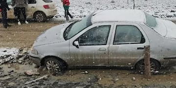 Un grupo de docentes de Neuquén vivieron momentos de tensión mientras viajaban a su escuela.