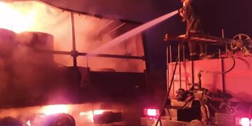 Afortunadamente, el conductor del camión salió ileso del siniestro.