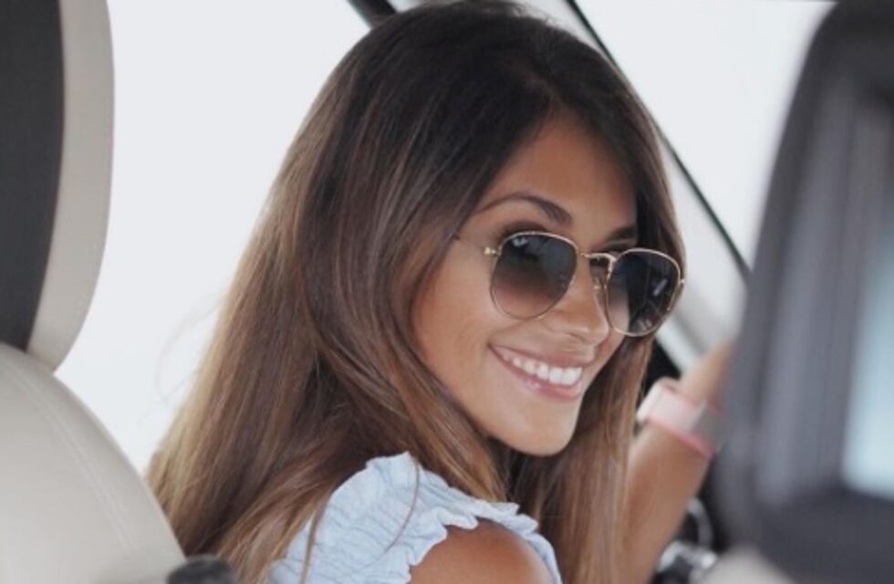 Antonela Roccuzzo invitó a sus seguidores a que le elijan el mejor sombrero