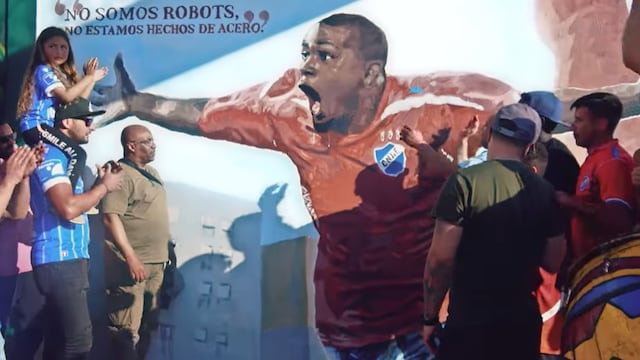 Eterno goleador: la emotiva canción en honor al “Morro” García creación de Nicolás Quiroga, Pablo Porciúncula y Lucas Bunnker quienes presentaron el tema con video.
