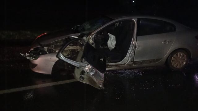 Chocaron un auto y un camión en Urioste y Ruta 3