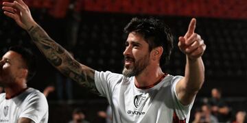 Pablo Pérez volverá esta fecha para disputar el clásico rosarino