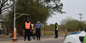 Policía misionero detenido en Corrientes tras una persecución.