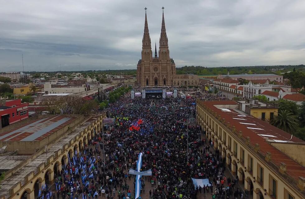 Tras el atentado a Cristina Kirchner, Alberto Fernández participó de la “Misa por la paz y la fraternidad” en Luján