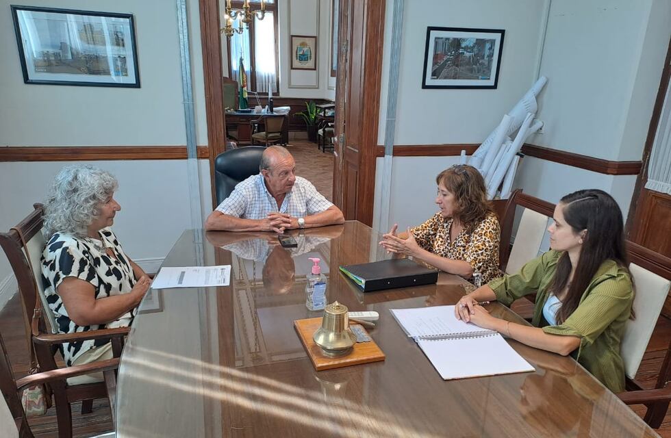 Tres Arroyos, Sánchez recibió a representantes de Encuentro Indígena