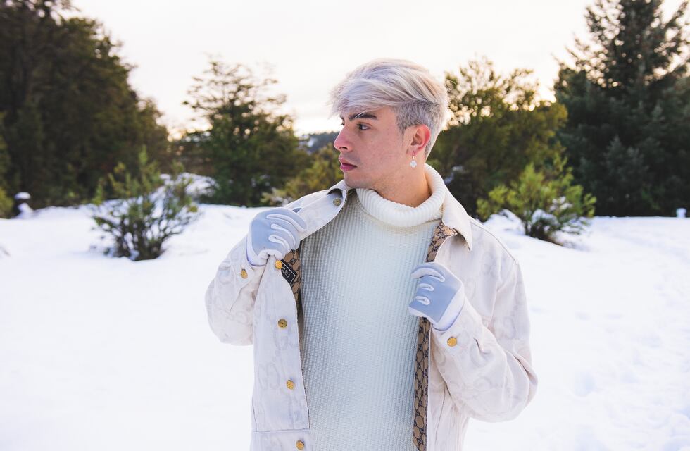 Rusherking lanzó “Olvídate”, una canción sobre una relación que terminó mal