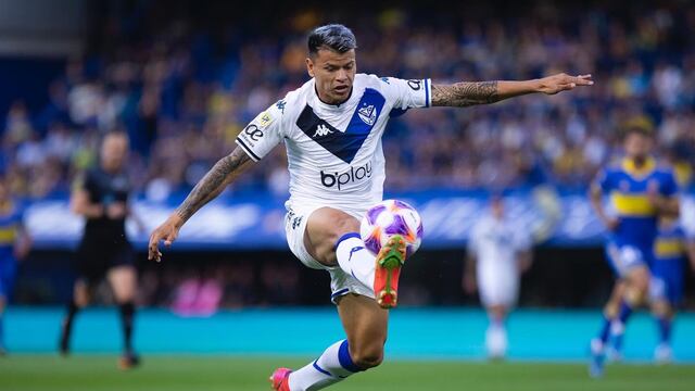 Vélez y Boca juegan un partido intenso en La Bombonera. Foto: @Velez