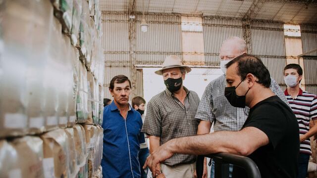 Herrera Ahuad visitó la Cooperativa Tucanguá de Ruíz de Montoya y se comprometió con más tecnología.