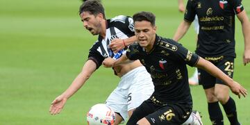 Cristian Ferreira arrancó como titular en el equipo de Eduardo Domínguez.