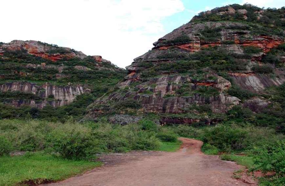 Descendía del Cerro Colorado y se accidentó: debió ser rescatada