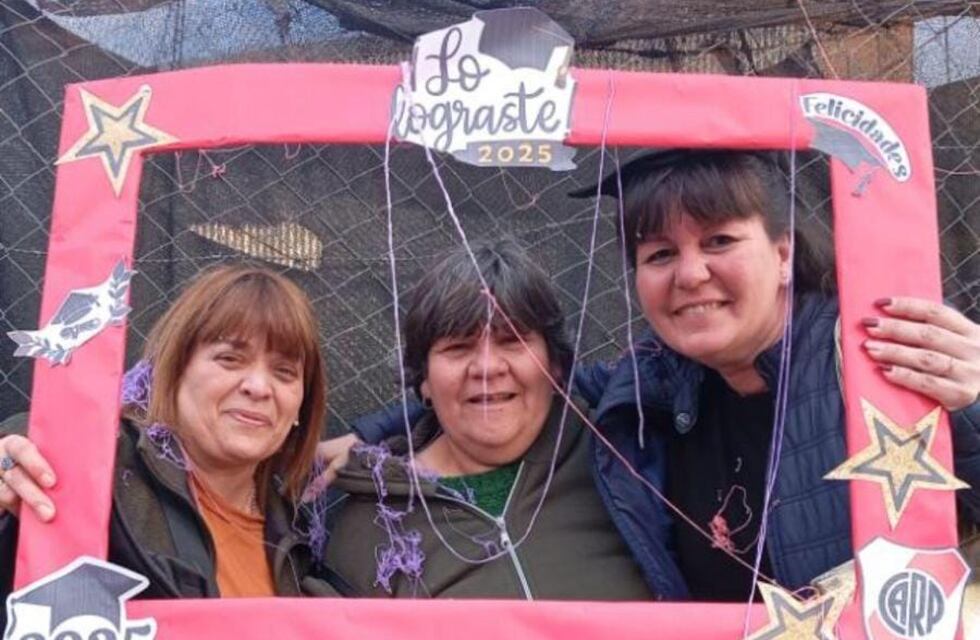 Tres mujeres, un camino de transformación personal y un sueño cumplido, el título secundario