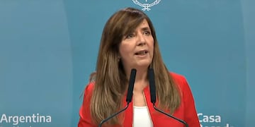 Gabriela Cerruti, portavoz del Gobierno, cruzó a la oposición
