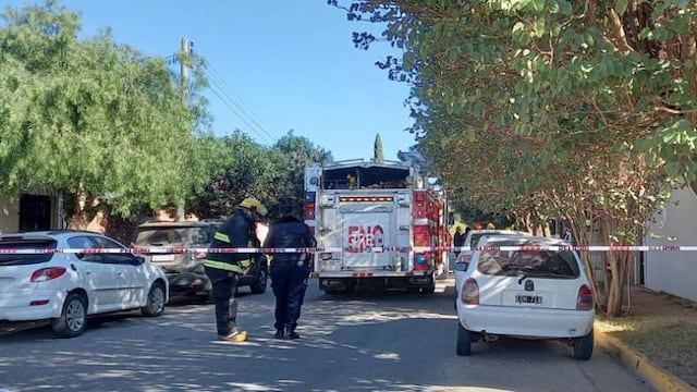 Bomberos trabajaron en el lugar por la "evidente presencia de monóxido de carbono.