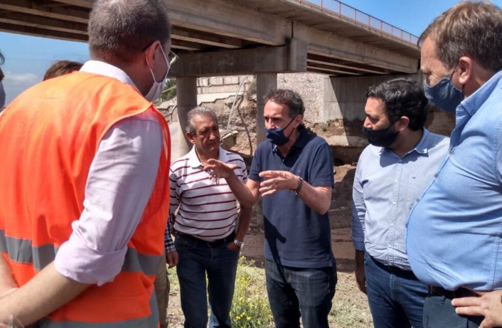 Mendoza Ruta 40: Katopodis, Isgró y Amstutz analizaron la situación y estructura del puente caído