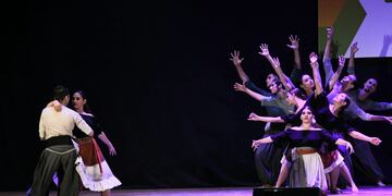 La Urdimbre Ballet, proveniente de la ciudad de Santa Fe, se presentó en el escenario del Cine Teatro Belgrano