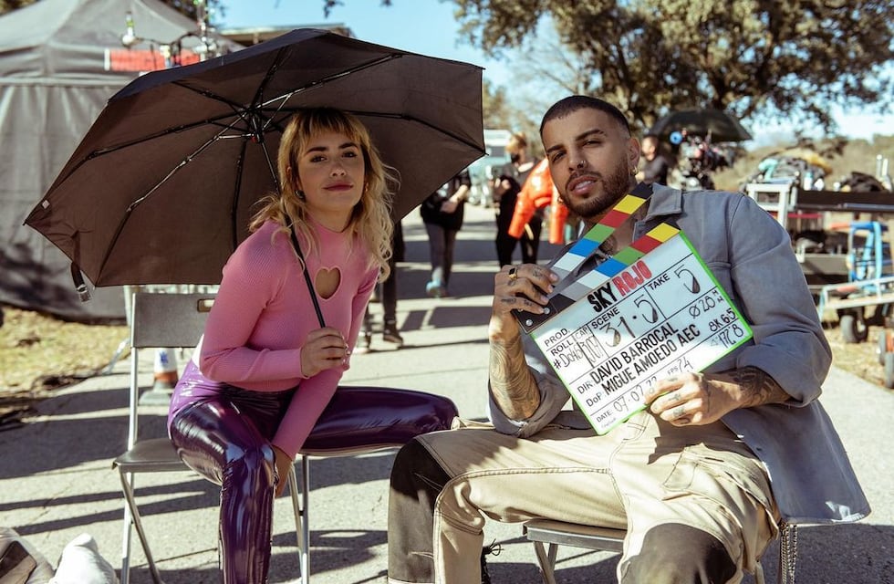 La bienvenida de Lali a Rauw Alejandro a “Sky Rojo 3″