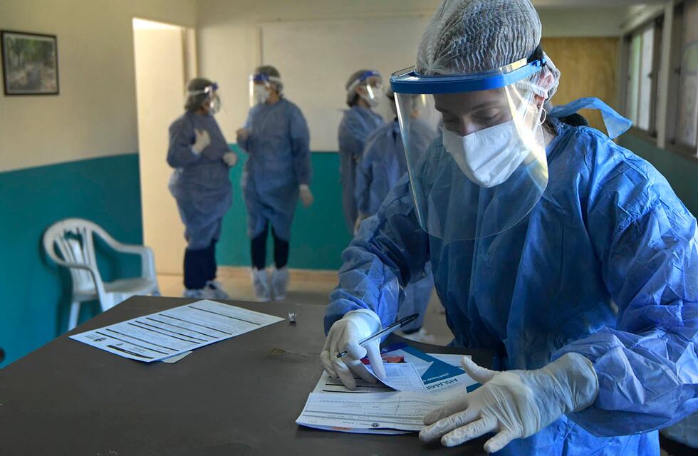 Desarrollaron un nuevo test para detectar el coronavirus igual de efectivo que el PCR, pero más rápido y barato