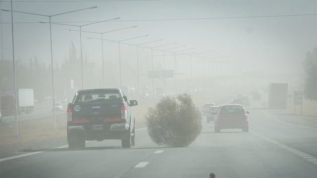 El viento zonda descendió con fuerza en la zona de Rodeo del Medio.