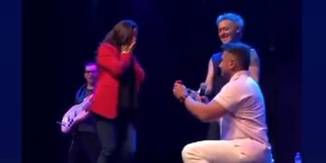 Propuesta de casamiento en el show de Cae en Espacio Quality. (Captura Instagram)
