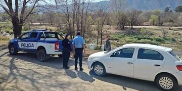 Conmoción en Santa María de Punilla por el hallazgo del cuerpo sin vida de una mujer a la vera del río Cosquín. (Gentileza)
