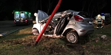 Impresionante choque entre dos autos en la Ciudad de San Luis.