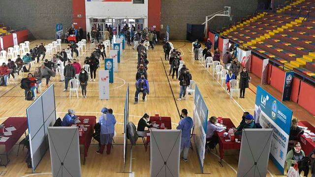 El Ministerio de Salud informó que hasta la fecha en Mendoza se registraron 147.748 casos positivos confirmados Covid-19. Orlando Pelichotti/Los Andes