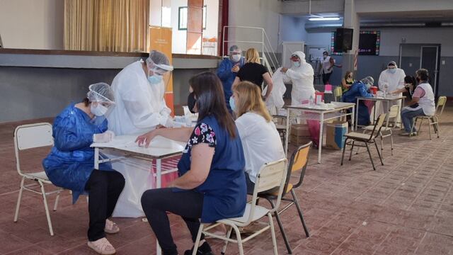 Comenzaron con los testeos voluntarios de docentes en Arroyito