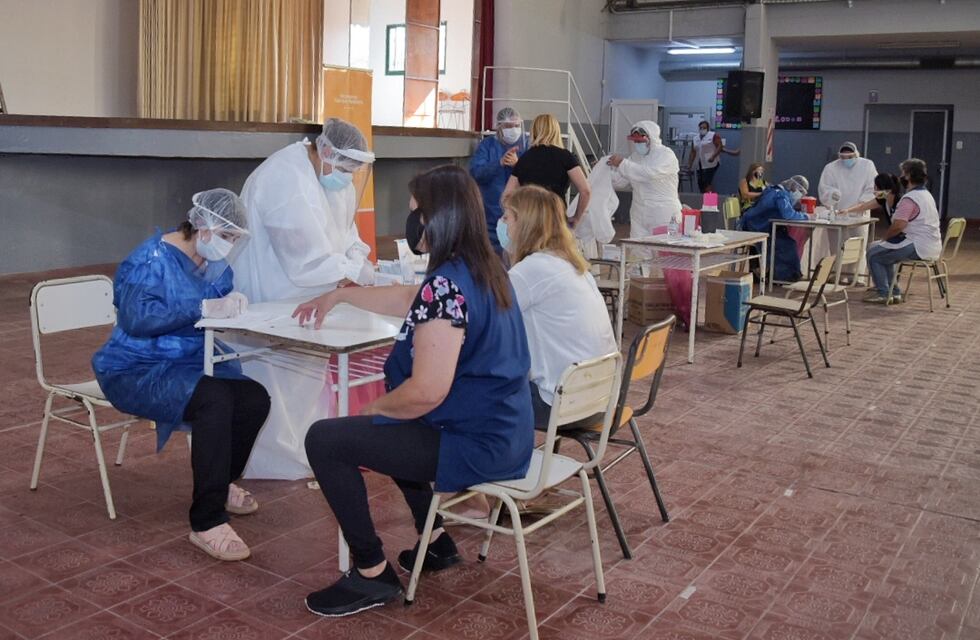 Comenzaron con los testeos voluntarios de docentes en Arroyito