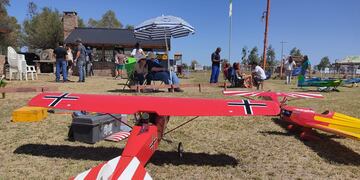 Festival de aeromodelismo en Punta Alta.