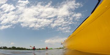La navegación a remo y otros deportes náuticos son uno de los principales atractivos en la costa. (@santafetur)