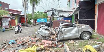 Destrozos en Indonesia tras el terremoto. (AFP).