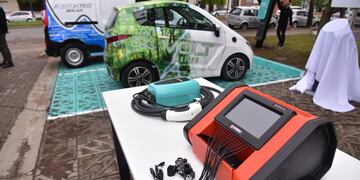Primer punto de carga para autos eléctricos en Villa María. (La Voz)