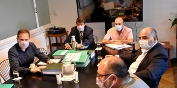 El gobernador Juan Manzur gestionó obras para el interior de la provincia en Buenos Aires.