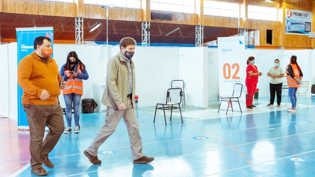 Gustavo Melella sostuvo que “hoy se ha realizado un simulacro que tiene que ver con la preparación, la organización y la optimización de los recursos para vacunar lo máximo posible en el menor tiempo”.