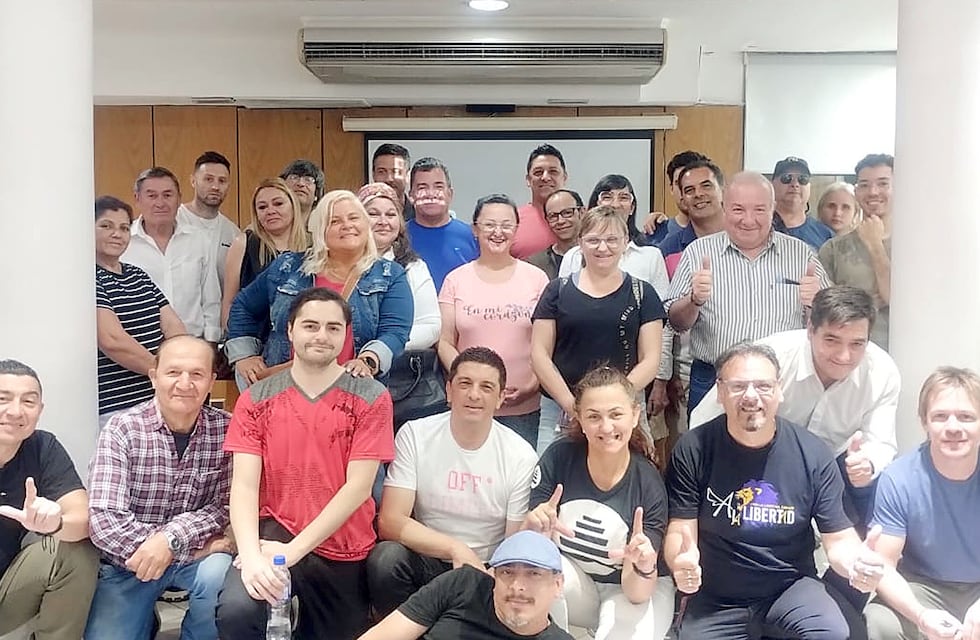 Reunión de trabajo entre los sectores “Compromiso” y “A la Libertad” en Paraná