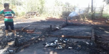 Incendio de una vivienda en Colonia Oasis dejó a una familia con lo puesto.