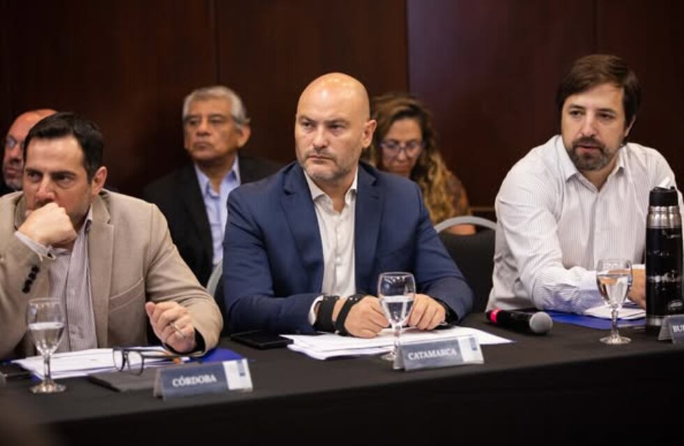 Lucas Zampieri presente en la primera reunión del COFESA 2025: temas claves en la agenda sanitaria nacional