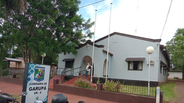 Mujer fue atacada por dos perros en la vía pública