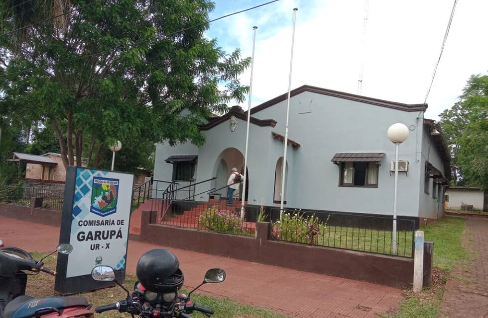 Mujer fue atacada por dos perros en la vía pública